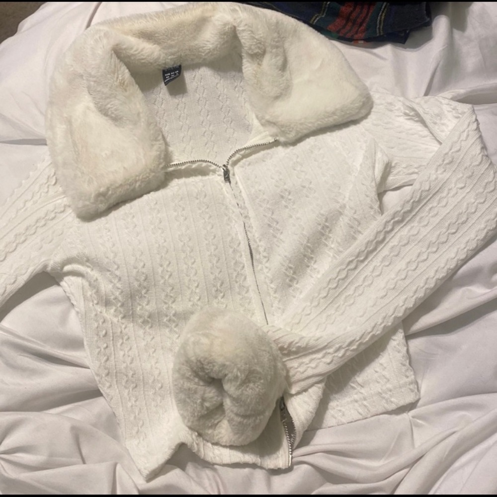 y2k puff long sleeve crop top